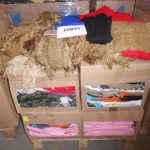 palette de 400 pièces de bonnets, écharpes, gants, etc